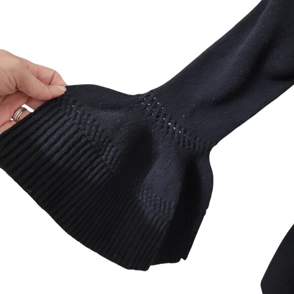 Carolina Herrera Size XS Black Wool/Cashmere Blend Bell Sleeve Sweater, EUC - Picture 3 of 13